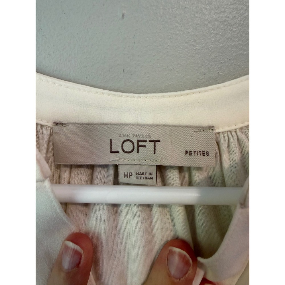Ann Taylor LOFT Petites Sleeveless Split Neck Blouse Cream Ivory Top MP 1844